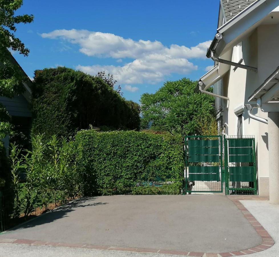 Garden Paradise Bled Apartments - Garden, Pond And Castle View 外观 照片