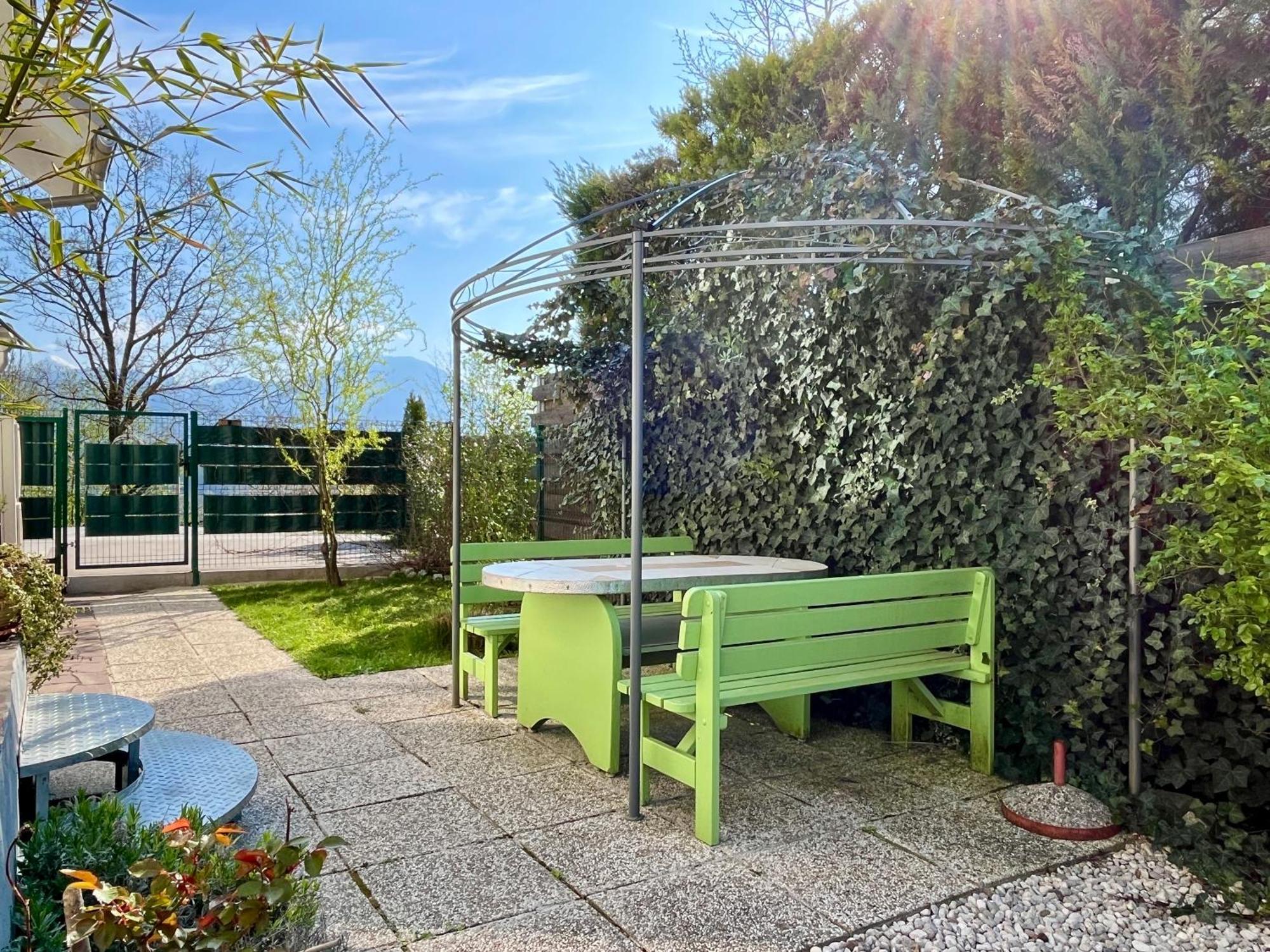 Garden Paradise Bled Apartments - Garden, Pond And Castle View 客房 照片